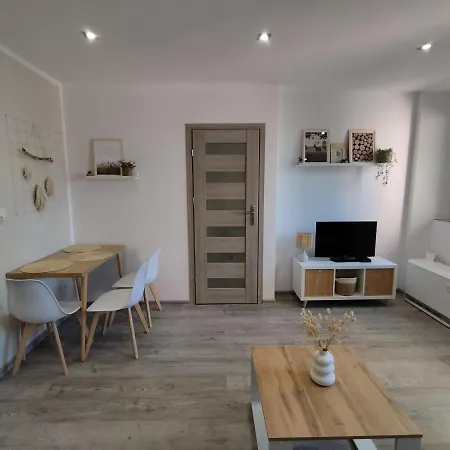 Na Majowce * يلينيا غورا